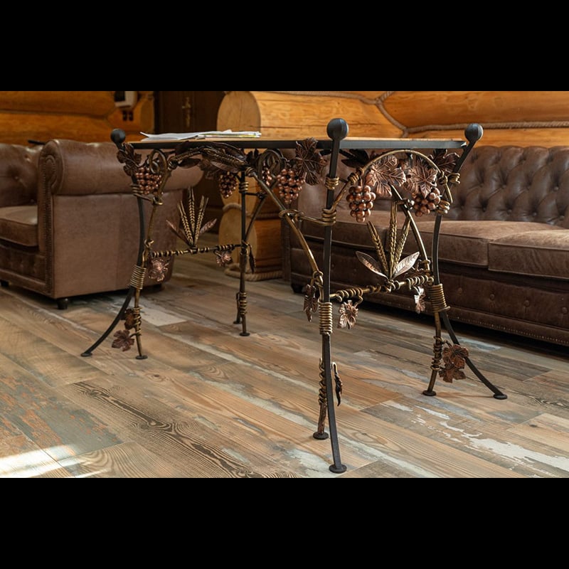 Mese din fier forjat – Eleganță atemporală și detalii artistice