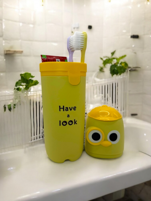 Suport portabil pentru periuță și pastă de dinți în formă de pui galben [5]