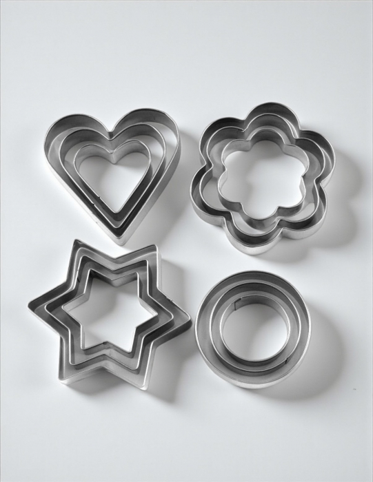 Set 12 forme inox biscuiți fursecuri inimă stea floare cerc patiserie [1]