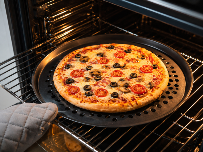 Tavă pizza perforată Ø29 cm din oțel carbon antiaderent pentru blat crocant [2]