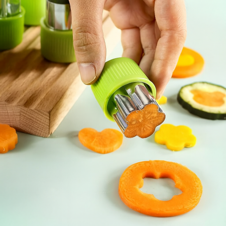 Set 8 forme din inox pentru decupat legume și fructe cu mâner plastic [2]