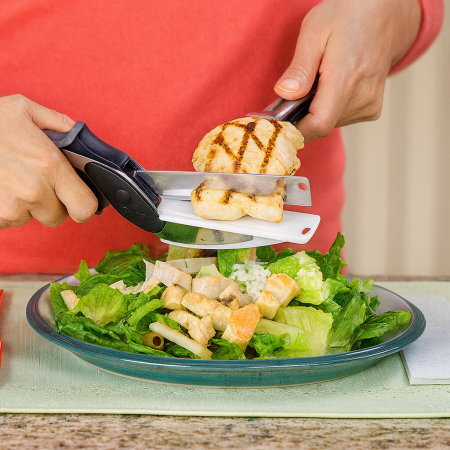 Foarfeca Multifuncțională 2-în-1 cu Lamă din Inox și Tocător – Tăiere Rapidă în Bucătărie  7. Tag-uri Meta (Titlu și Descriere) [4]