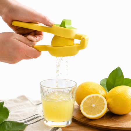 Storcător manual pentru lămâie și lime [4]