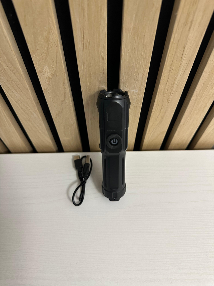Lanterna Cu Acumulator Incorporabil Incarcare USB [2]
