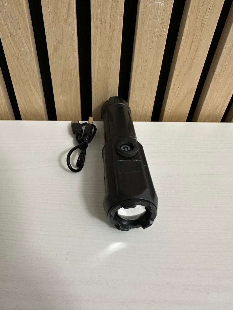 Lanterna Cu Acumulator Incorporabil Incarcare USB [3]