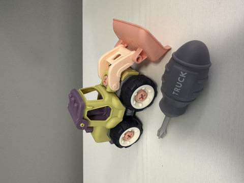 Masinuta demontabila cu suruburi detasabile [1]