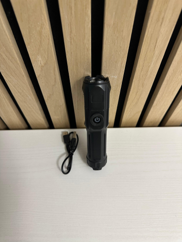 Lanterna Cu Acumulator Incorporabil Incarcare USB [1]