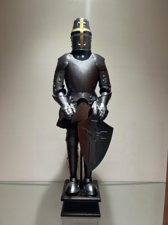 Cadouri - Statuetă Cavaler medieval în armură metal argintiu, 44.5 cm