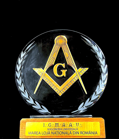 Cadouri si Accesorii - Trofeu  de stical echer si comaps auriu