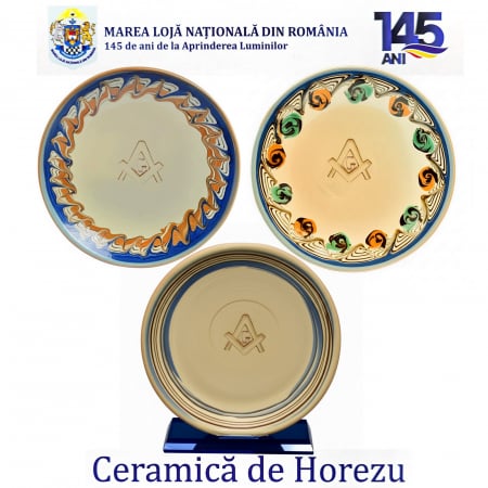 Cadouri - farfurie ceramică Horezu cu Echer si Compas