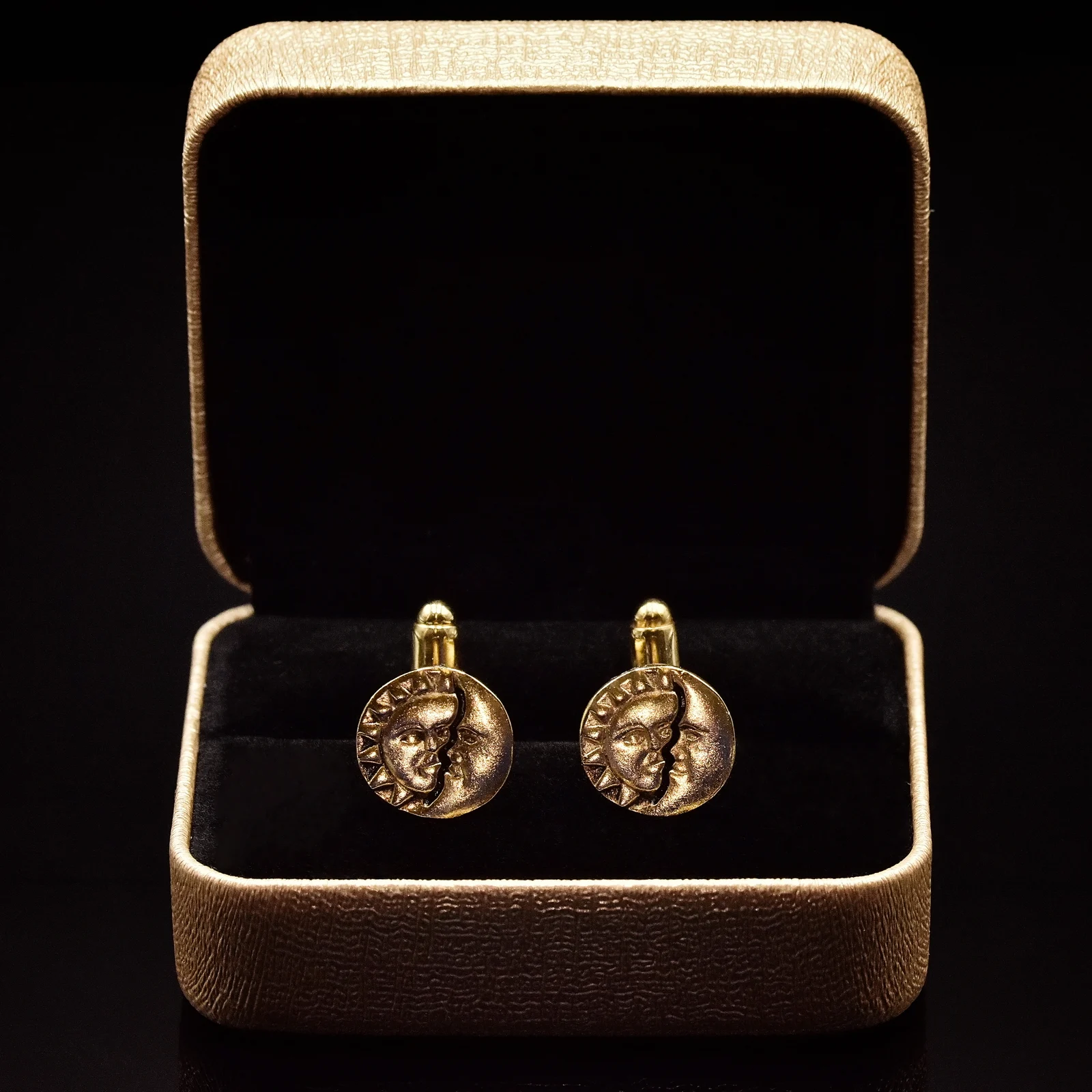 Butoni/ Cufflinks - Butoni Soarele si Luna Aurii