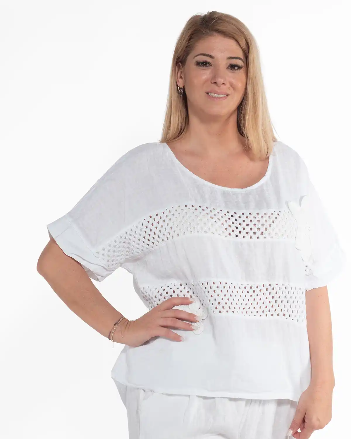 Bluză albă din in cu flori macrame și mâneci lejere kimono [4]