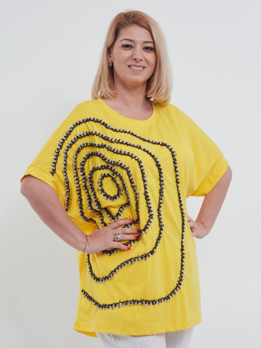 Bluza dama asimetrica din bumbac fin cu umeri cazuti si detaliu floral artizanal din snur galben [2]