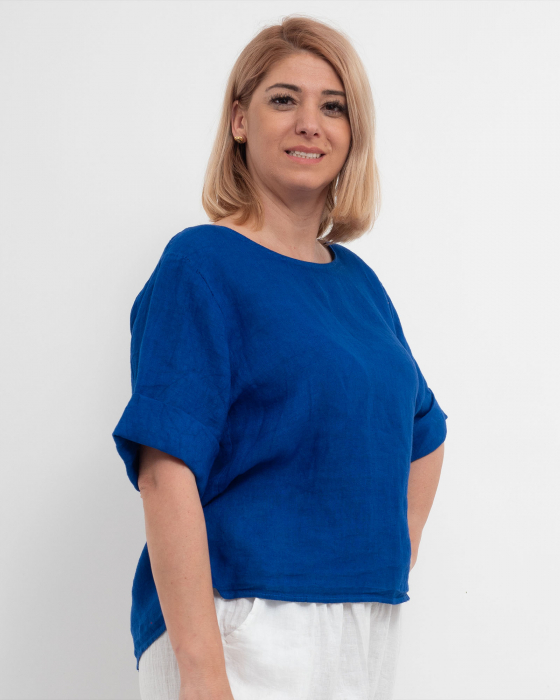 Bluza dreapta albastra din in accesorizata la spate cu nasturi [4]