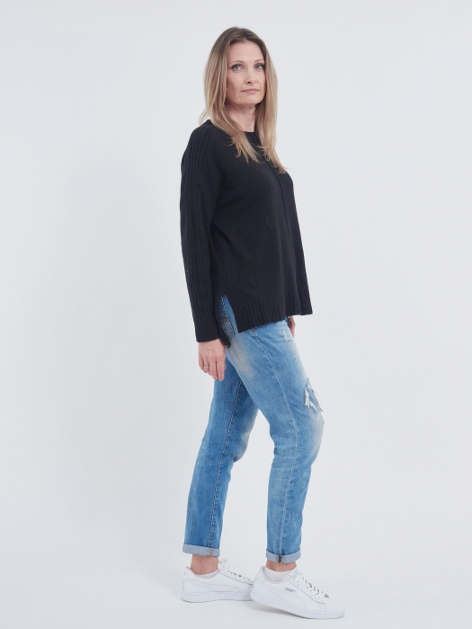 Bluza neagra clasica [2]
