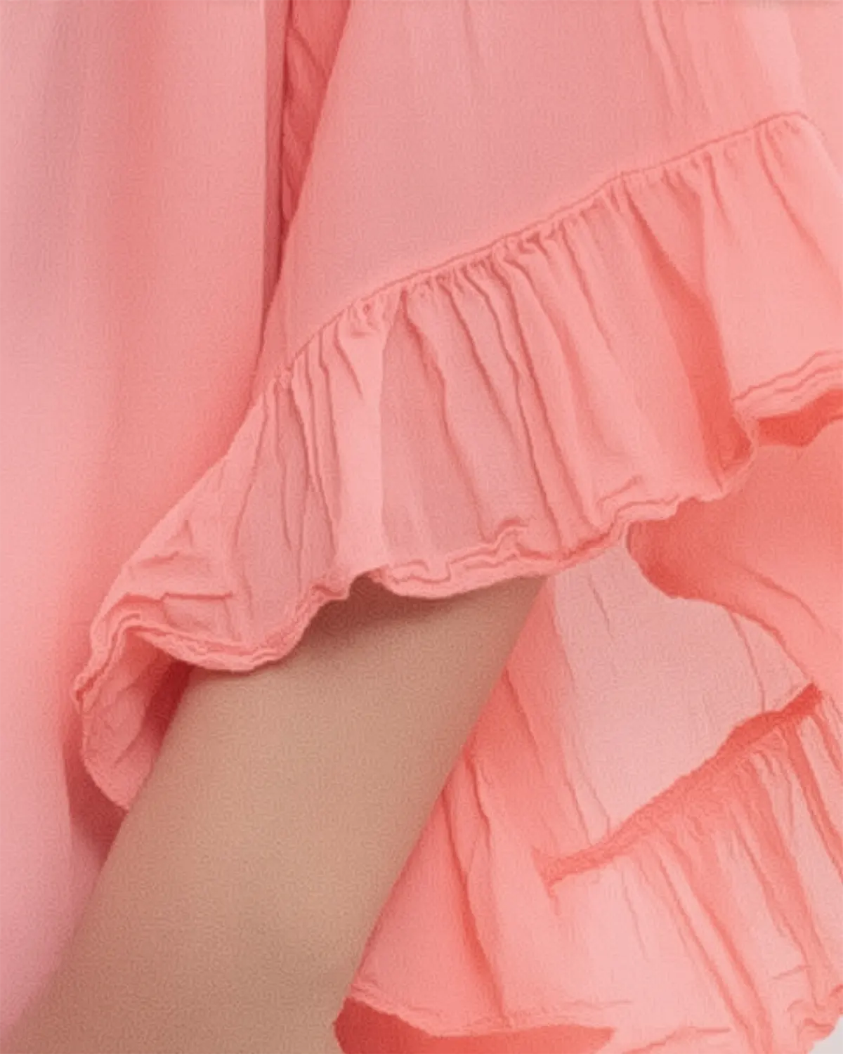 Bluză tip ie roz piersică oversize cu ciucuri și volane [3]