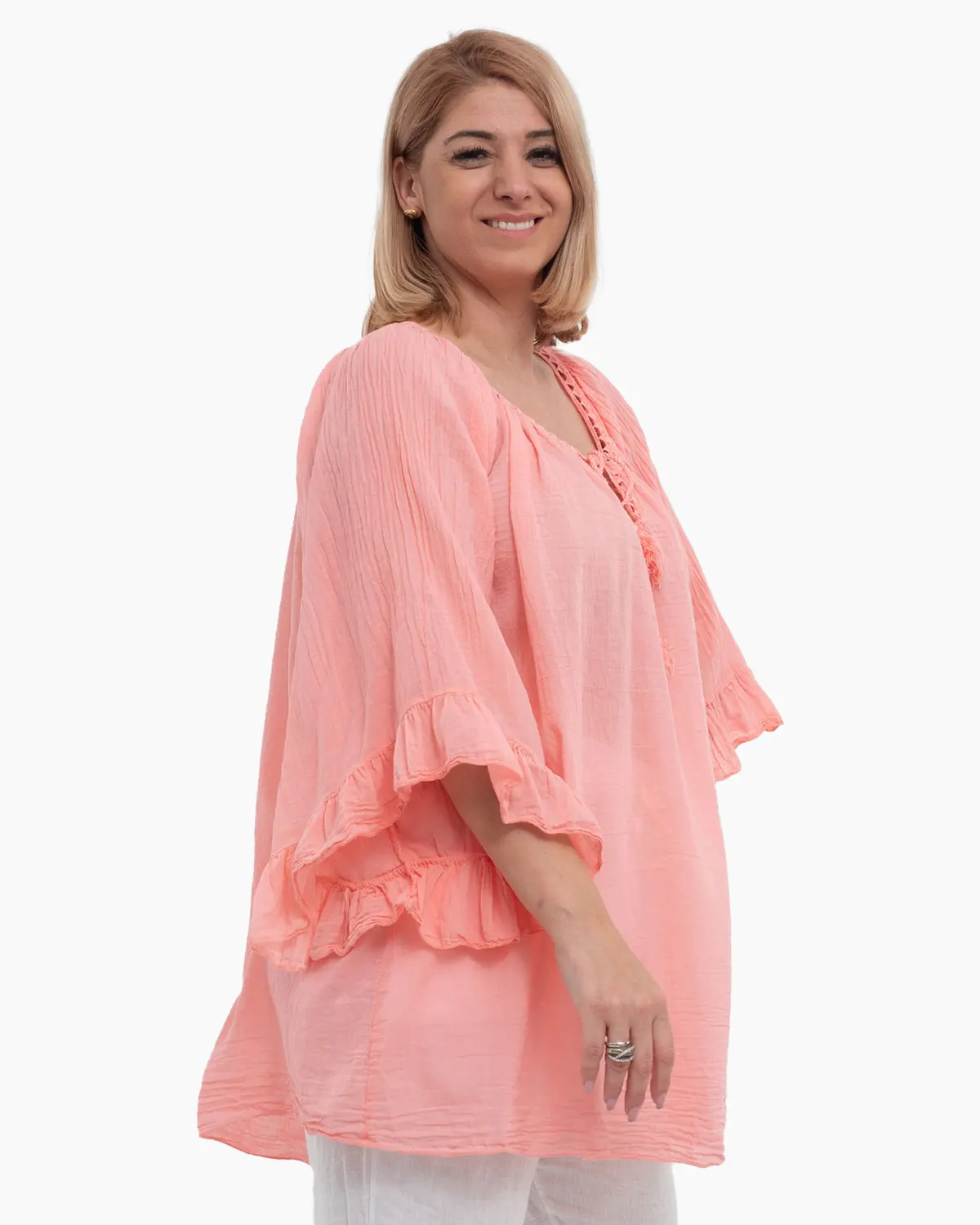 Bluză tip ie roz piersică oversize cu ciucuri și volane [4]