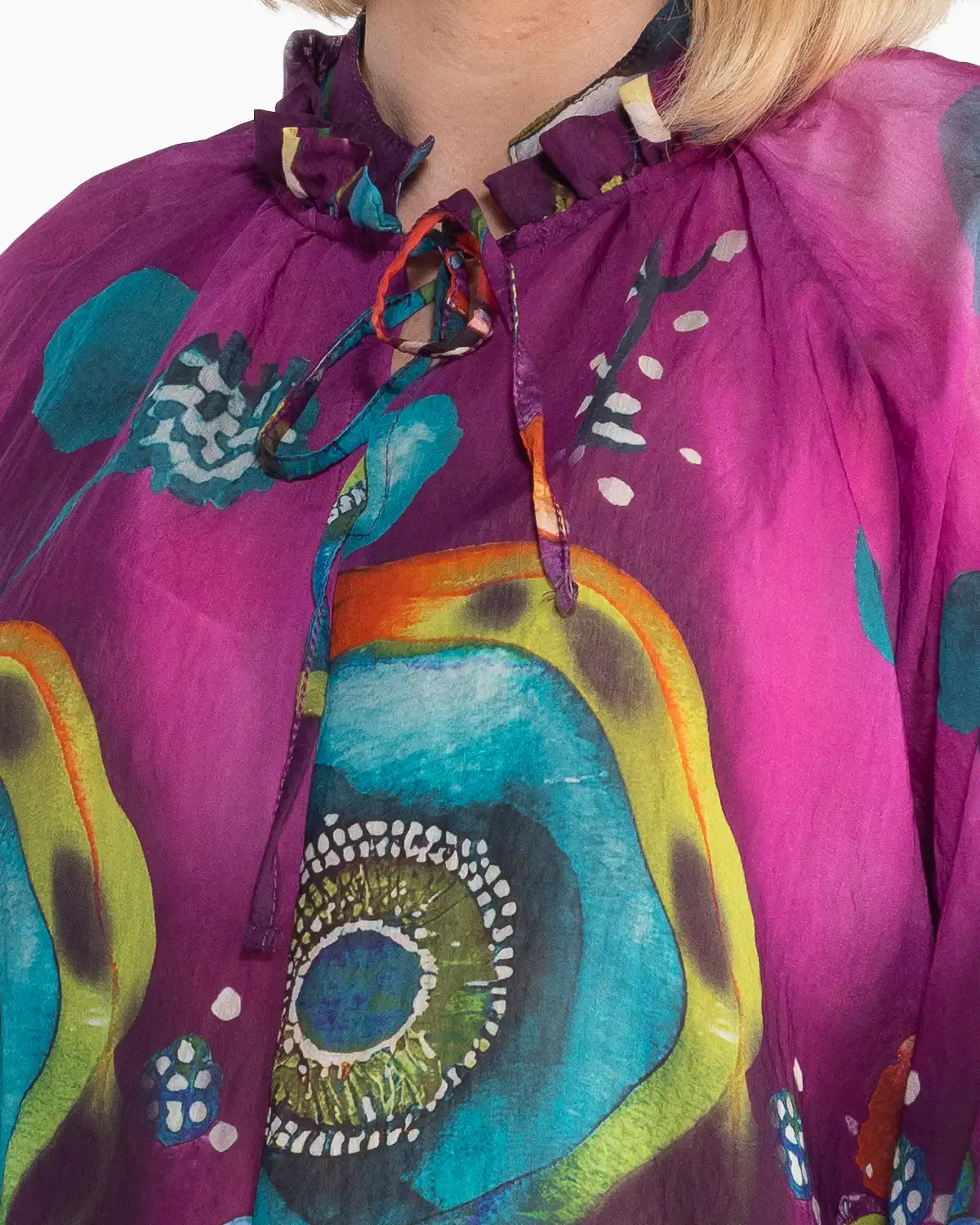 Bluză tunică fucsia cu imprimeu artistic, o piesă statement cu linie fluidă [5]
