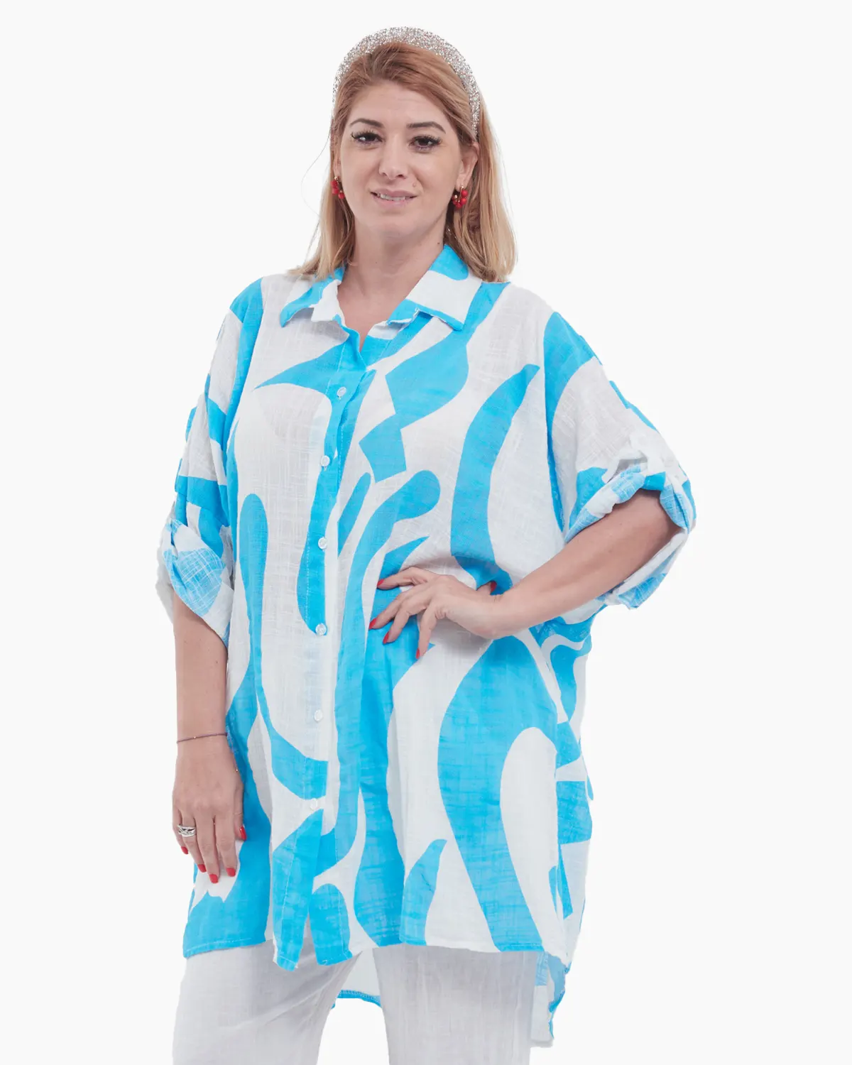 Bluză vaporoasă din in alb cu imprimeu abstract albastru – croi lejer [2]