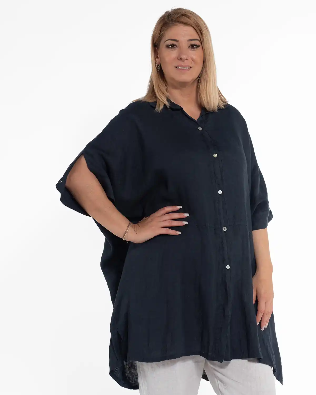 Cămașă tunică bleumarin din in pentru siluete plus-size [4]
