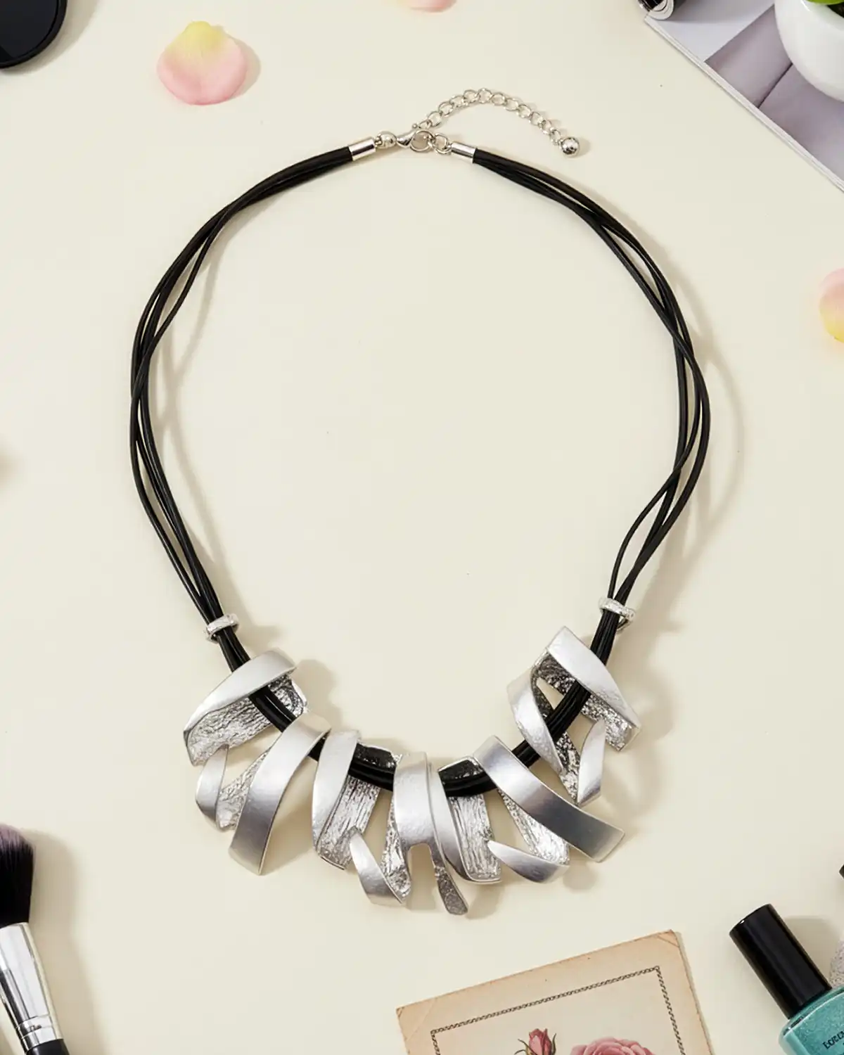 Colier Magdy Valo di Seta argintiu [1]