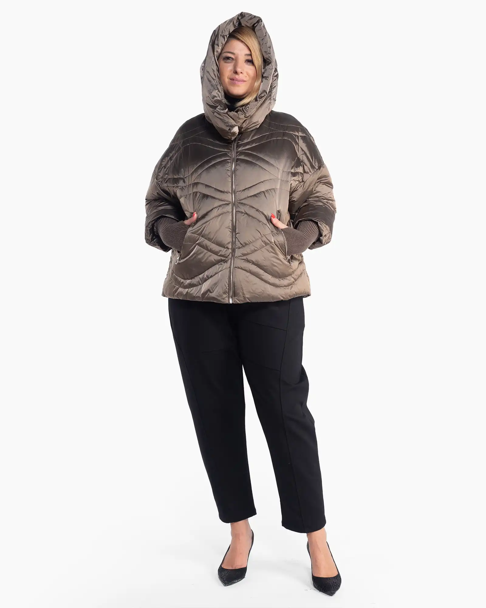 Geacă matlasată maro cu un design casual lejer și glugă [3]