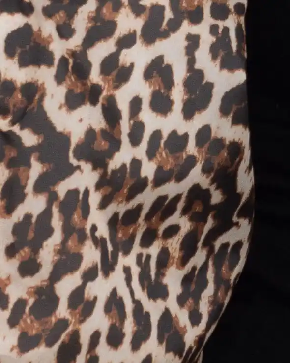 Geacă matlasată subțire asimetrică bej cu căptușeală leopard [4]