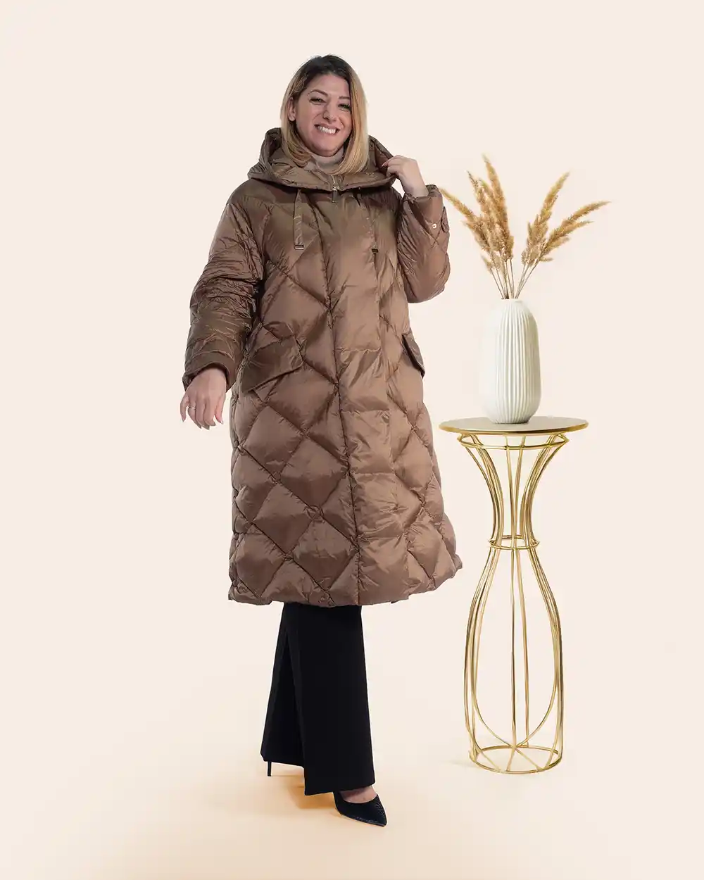 Geacă parka midi cappuccino matlasată cu puf și glugă [3]