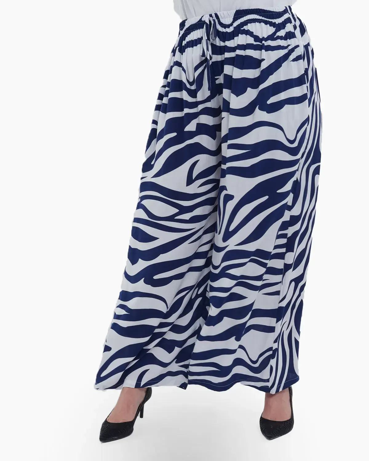 Pantaloni dama evazati din 100% viscoza fluida, imprimeu tigrat statement, talie elastica cu snur, confort casual chic, bleumarin [2]