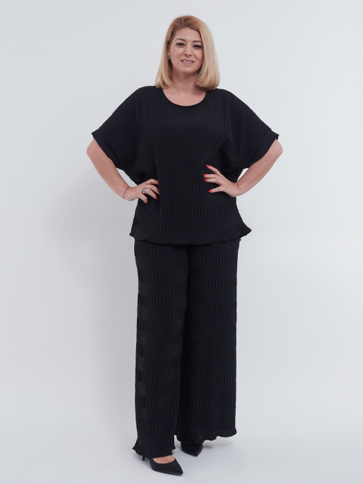 Pantaloni evazati cu design fluid si talie unica, ideali pentru un look casual rafinat si confortabil, negru [4]