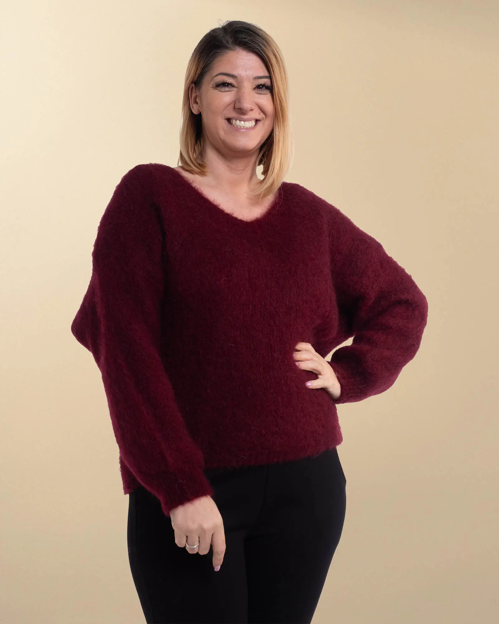 Pulover casual grena din mohair pufos cu decolteu în V [1]