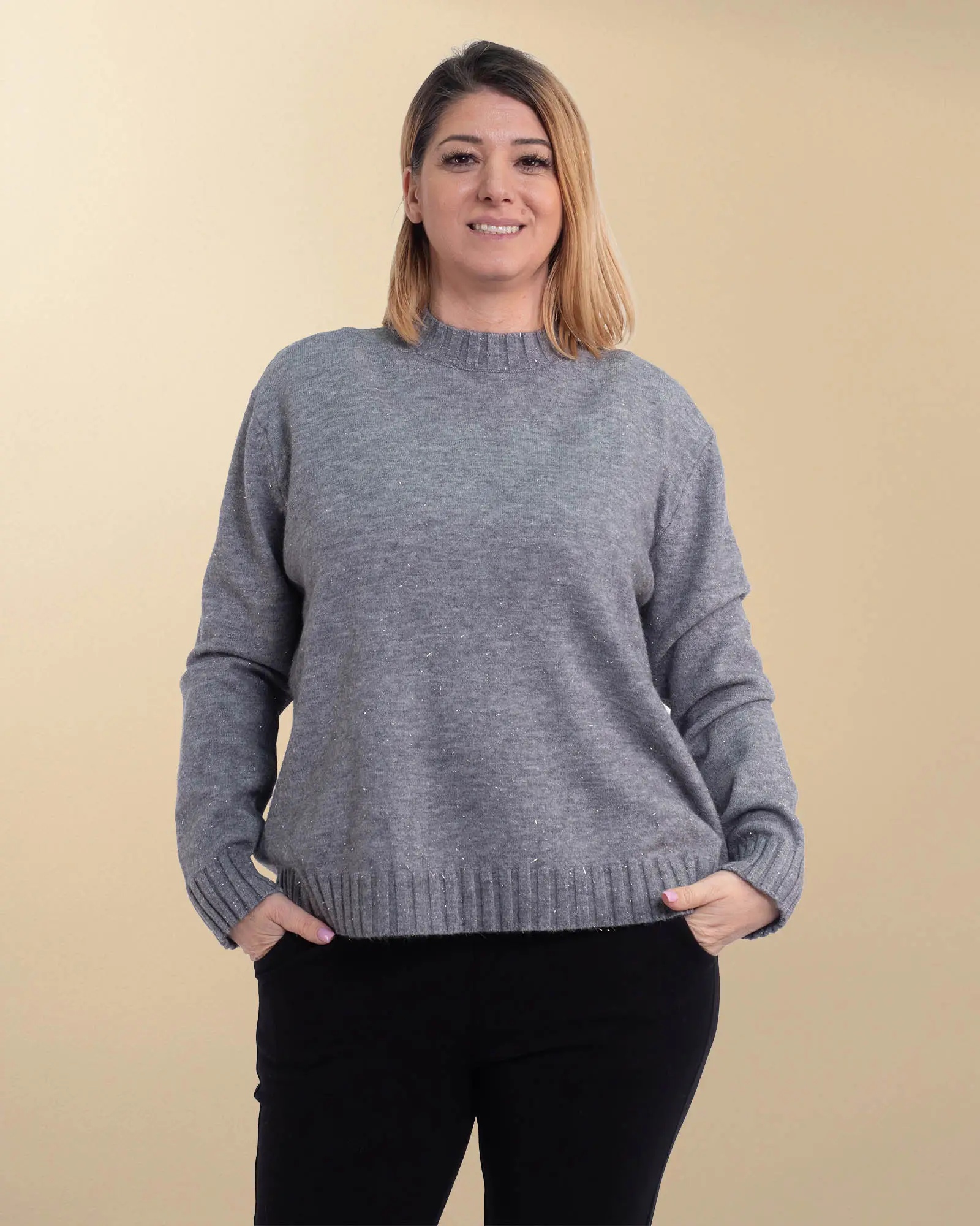 Pulover casual tricotat cu un elegant fir gri metalizat [3]