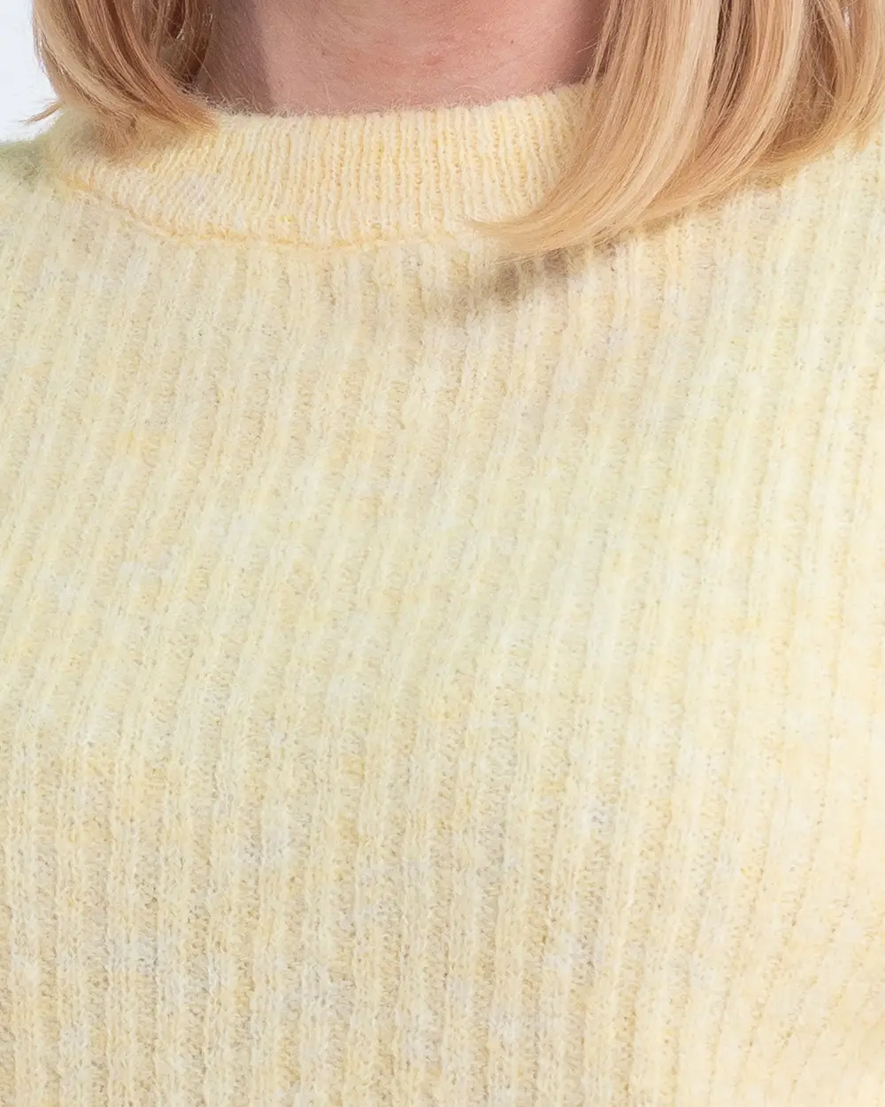 Pulover pufos din lână într-un galben cald cu mâneci bufante [4]