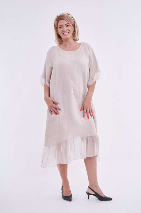 Rochie cu buzunare laterale ascunse, accesorizata la baza cu matase bej [2]