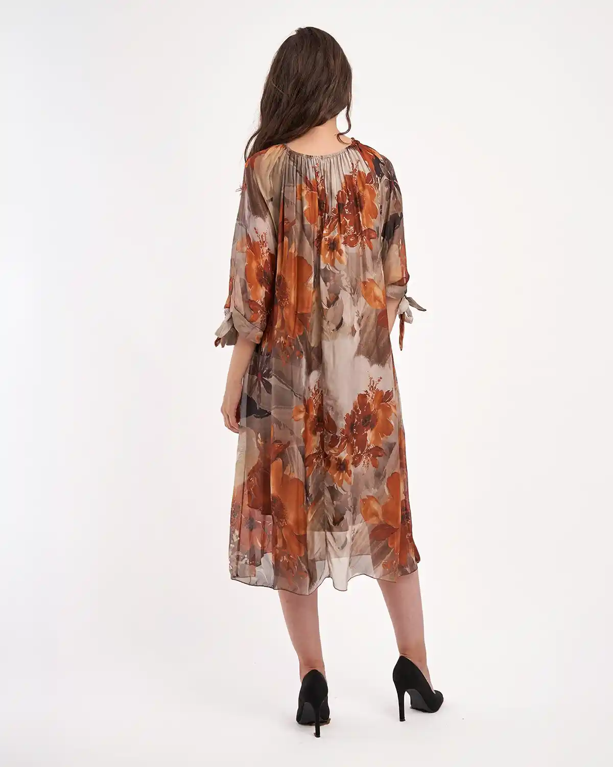 Rochie din matase cu flori pe fond maro [2]