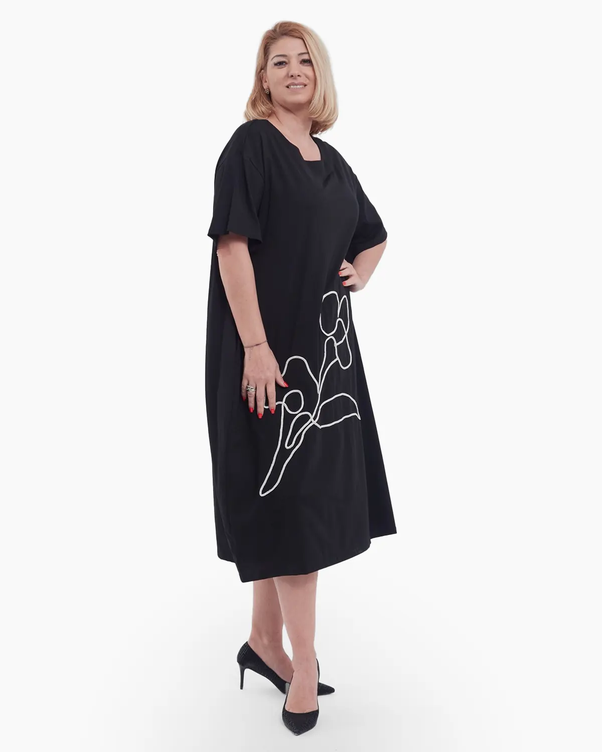 Rochie lunga de vara din bumbac fin cu aplicatie florala aurie rafinata maneci scurte buzunare practice si croiala lejera casual negru [2]
