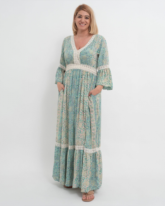 Rochie lungă indiană bleu cu broderie macrame și volane [2]