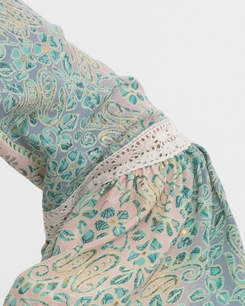 Rochie lungă indiană bleu cu broderie macrame și volane [3]