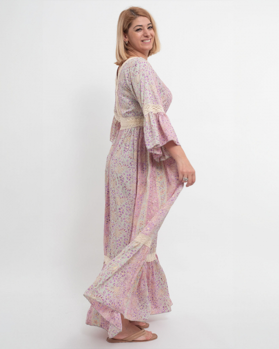 Rochie lungă indiană roz cu broderie macrame și volane [5]