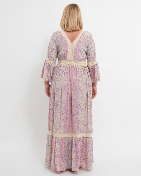 Rochie lungă indiană roz cu broderie macrame și volane [2]