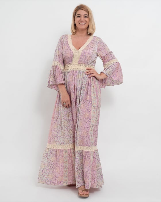 Rochie lungă indiană roz cu broderie macrame și volane [1]