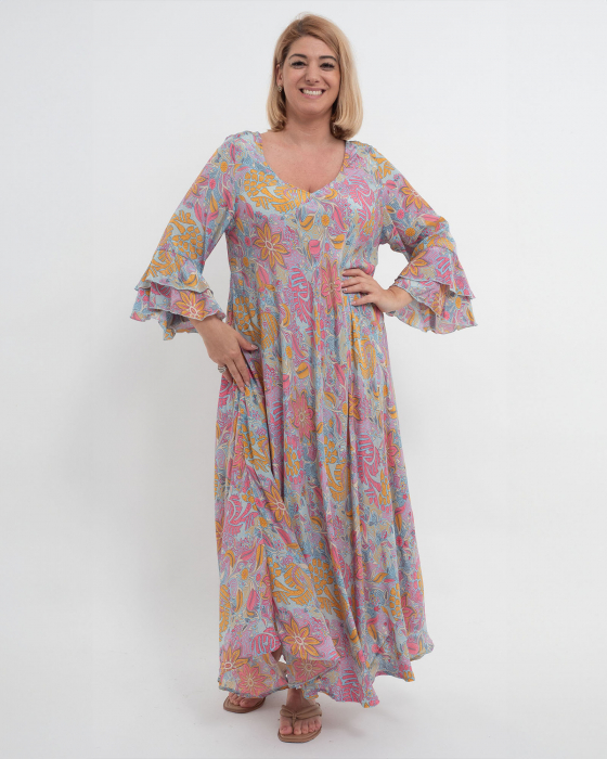 Rochie lungă multicoloră cu croială largă și volane la mâneci [1]