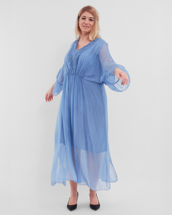 Rochie matase, albastra, accesorizata cu detalii brodate si paiete [2]