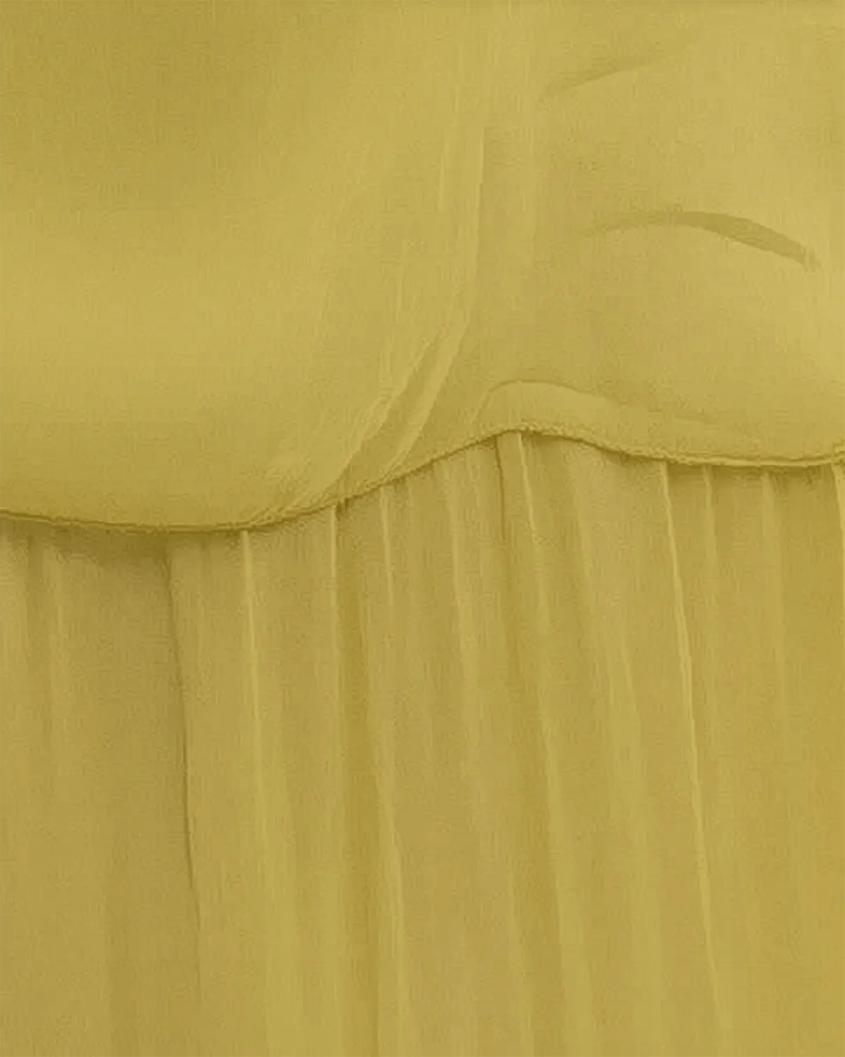 Rochie matase galbena cu un overlay elegant [2]