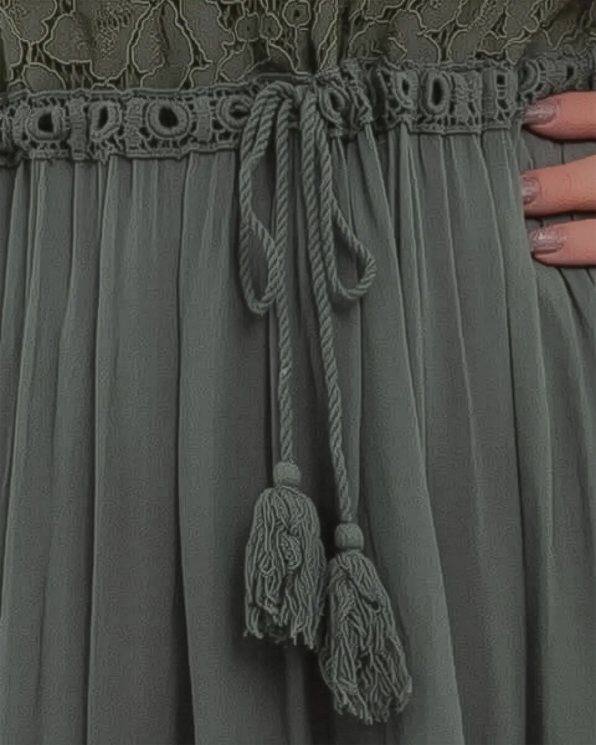 Rochie matase kaki, cu broderie fina si snur in talie [2]