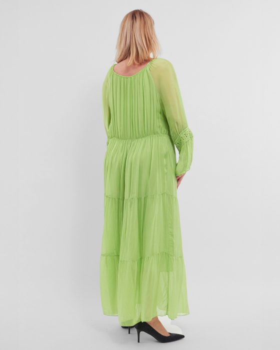 Rochie matase, verde crud, accesorizata cu detalii brodate si paiete [3]