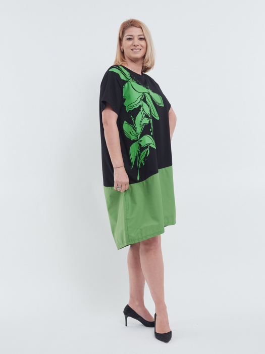 Rochie midi de vara casual cu imprimeu floral deosebit, croiala asimetrica lejera si buzunare practice, din bumbac confortabil, negru si verde [3]