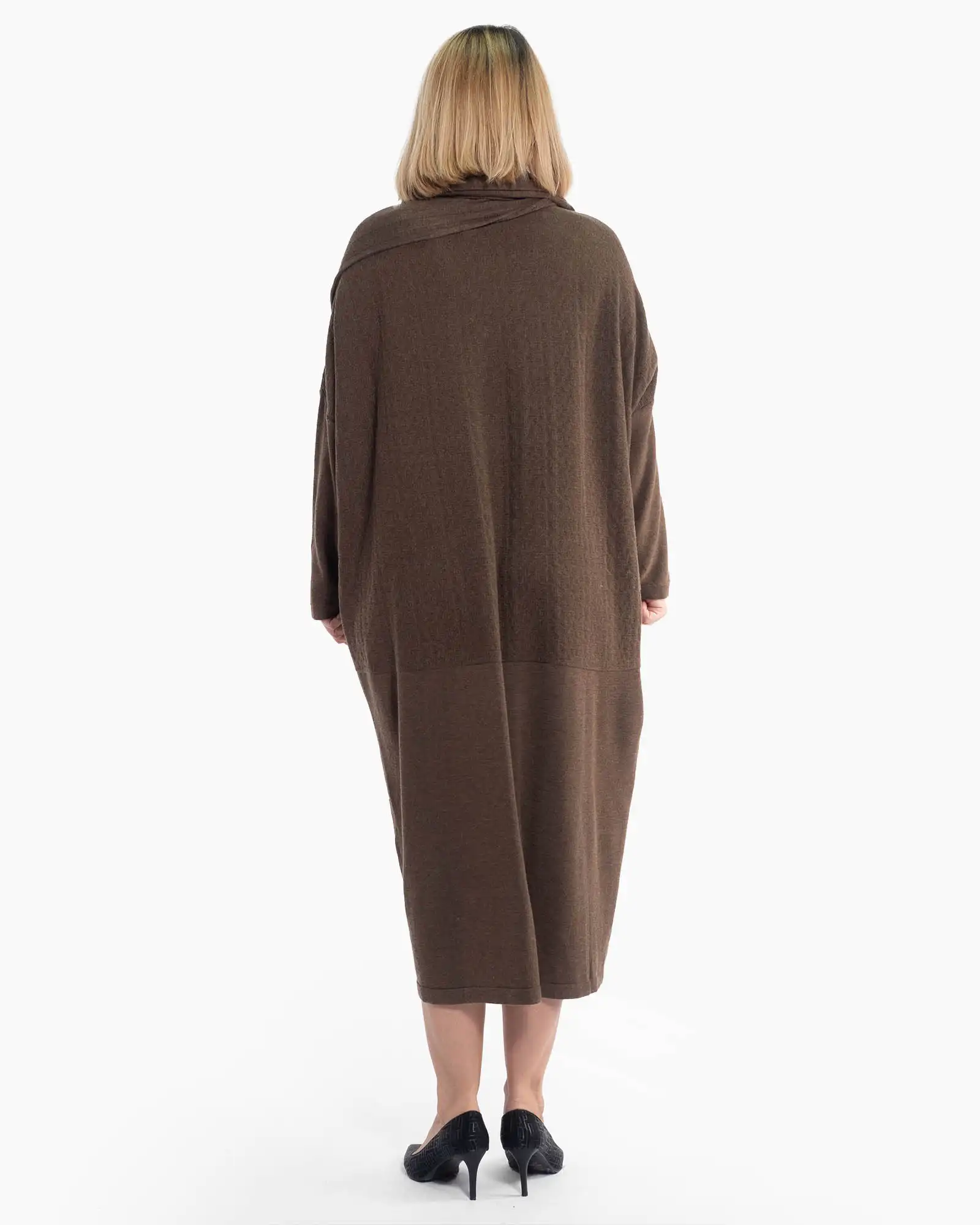 Rochie midi tricotată bej-fango din lână cu eșarfă asortată [2]