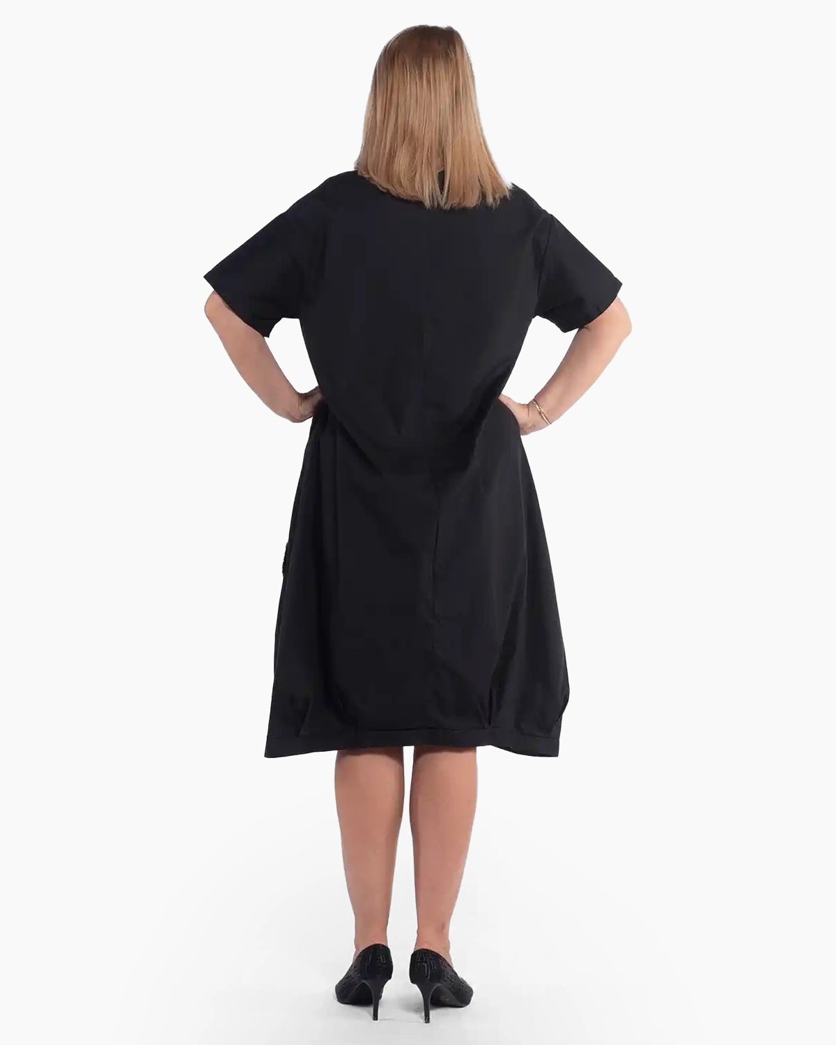 Rochie neagră chic cu design petrecut și floare aplicată [2]