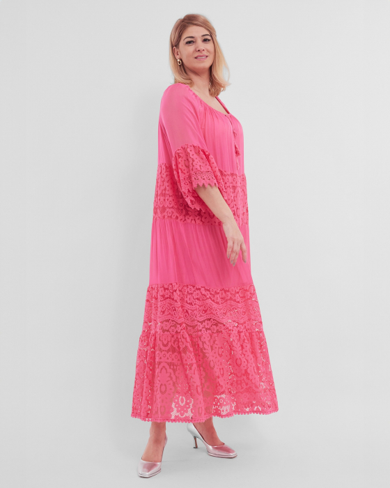 Rochie roz deschis, cu matase si dantela si decolteu accesorizat cu snur [2]